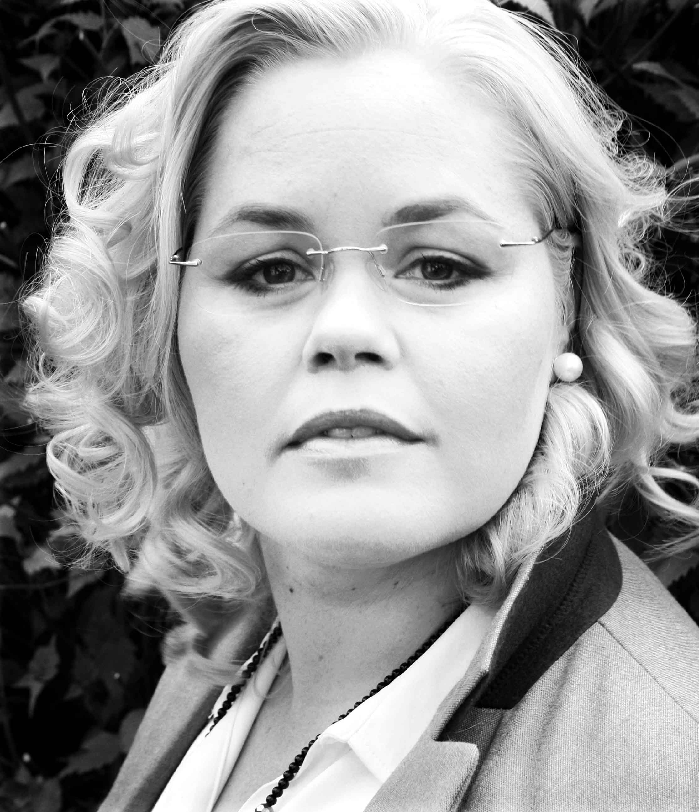 Dissertation vs thesis image